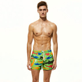 Фото Мужские пляжные шорты зеленые с узором SEOBEAN