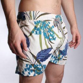 Фото Мужские шорты пляжные с цветами Vilebrequin Flowers